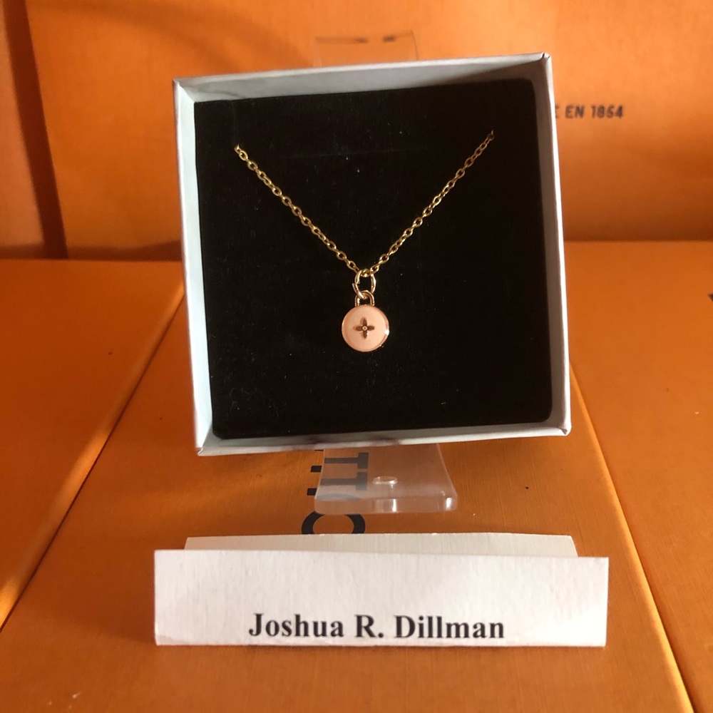 Louis Vuitton flower motif necklace pink